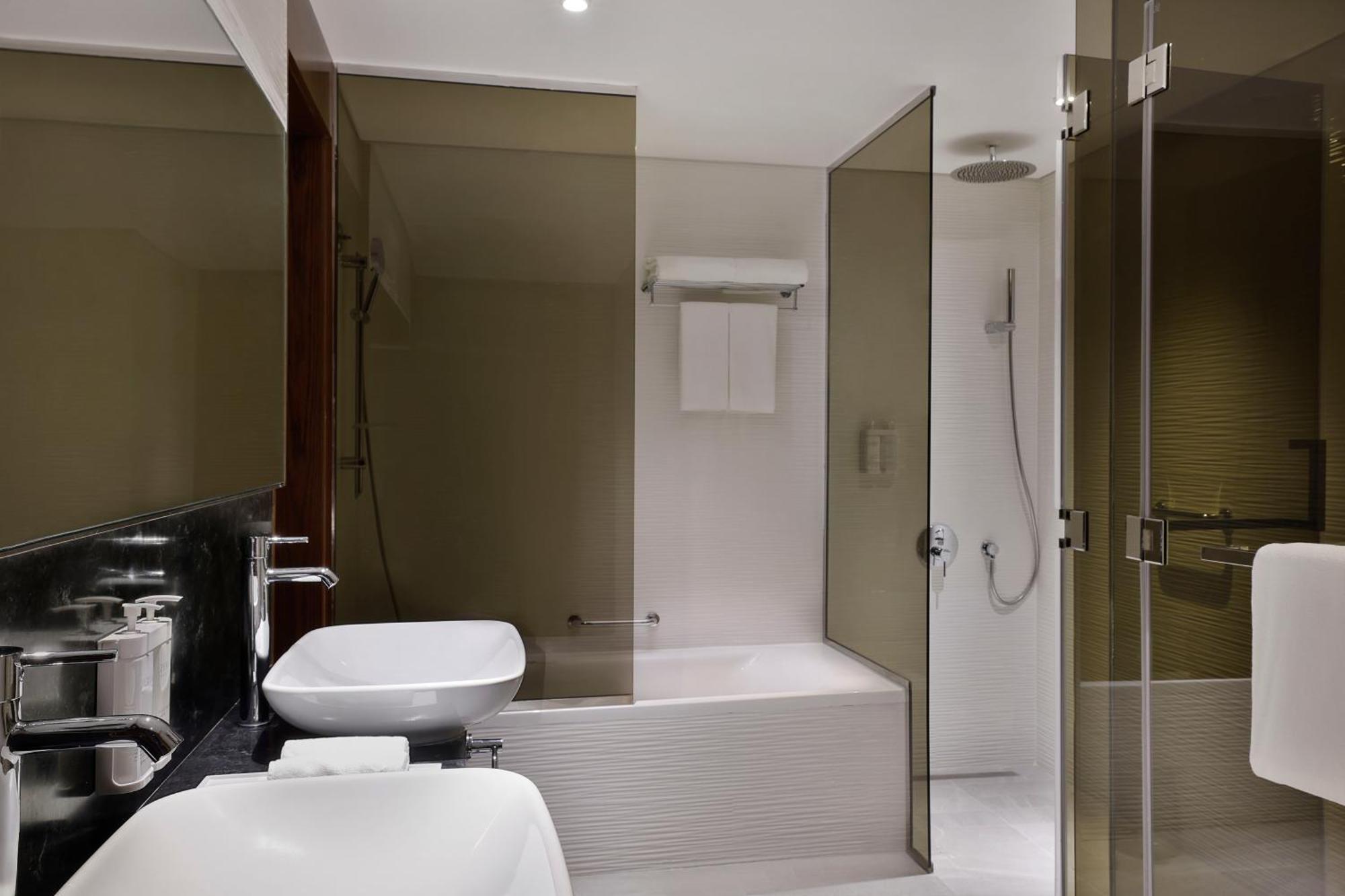 The First Collection Dubai Waterfront Hotel Exterior photo